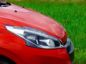 Peugeot 208 MY 2015 - Primo Contatto - 6