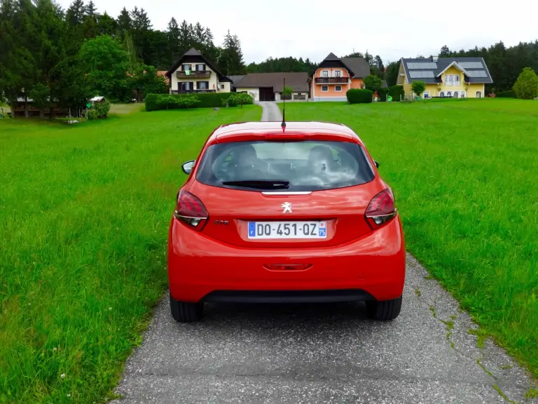 Peugeot 208 MY 2015 - Primo Contatto - 16