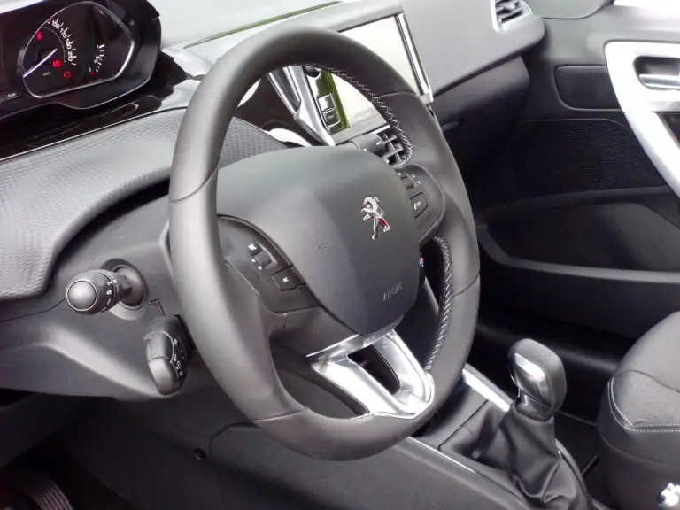 Peugeot 208 MY 2015 - Primo Contatto - 52