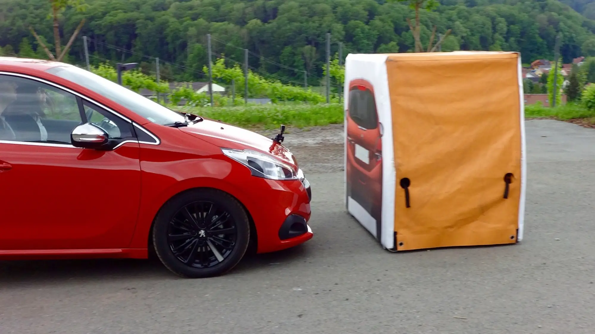 Peugeot 208 MY 2015 - Primo Contatto - 74