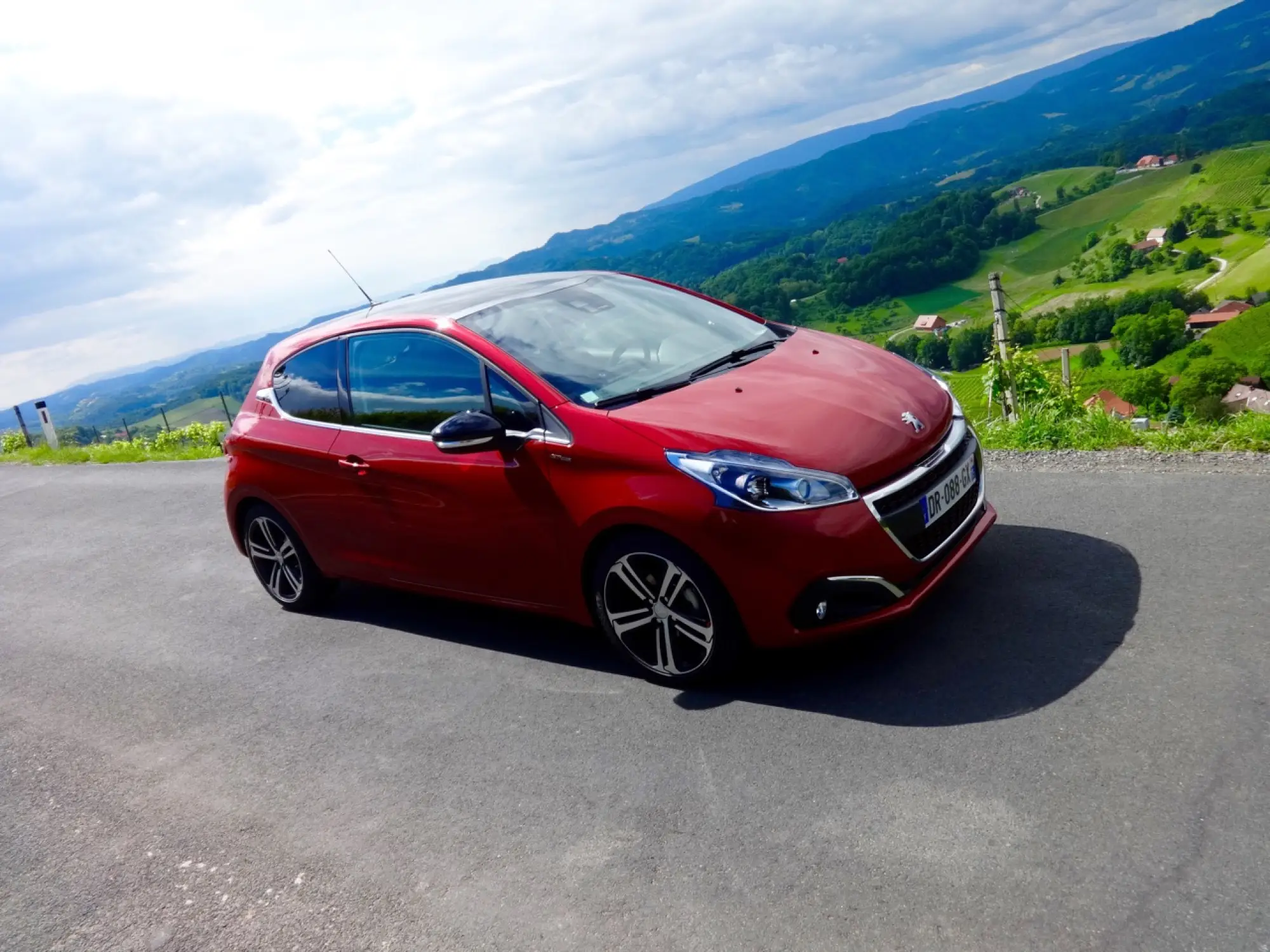 Peugeot 208 MY 2015 - Primo Contatto - 77