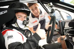 Peugeot 208 R2 e 208 R5 Test
