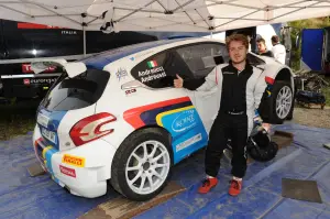 Peugeot 208 R2 e 208 R5 Test