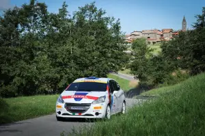 Peugeot 208 R2 e 208 R5 Test