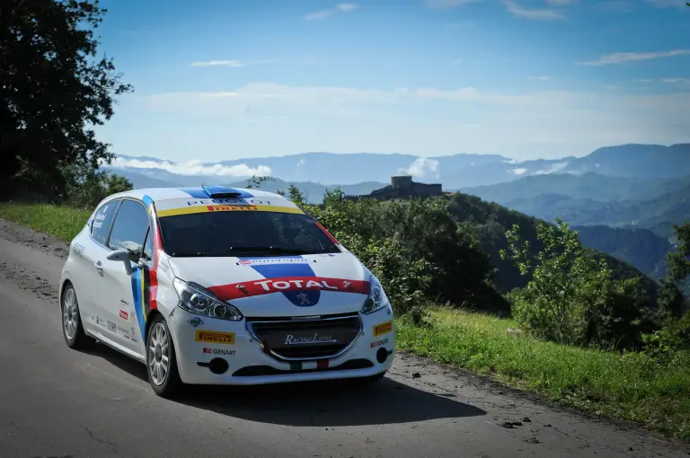 Peugeot 208 R2 e 208 R5 Test - 17