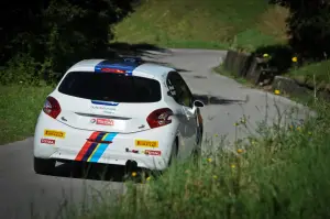 Peugeot 208 R2 e 208 R5 Test