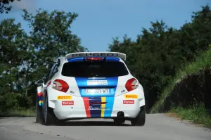 Peugeot 208 R2 e 208 R5 Test