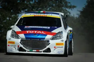 Peugeot 208 R2 e 208 R5 Test