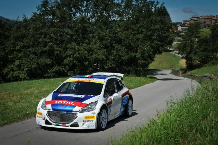 Peugeot 208 R2 e 208 R5 Test - 38