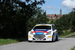 Peugeot 208 R2 e 208 R5 Test
