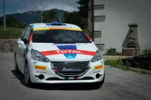 Peugeot 208 R2 e 208 R5 Test