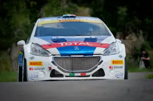 Peugeot 208 R2 e 208 R5 Test
