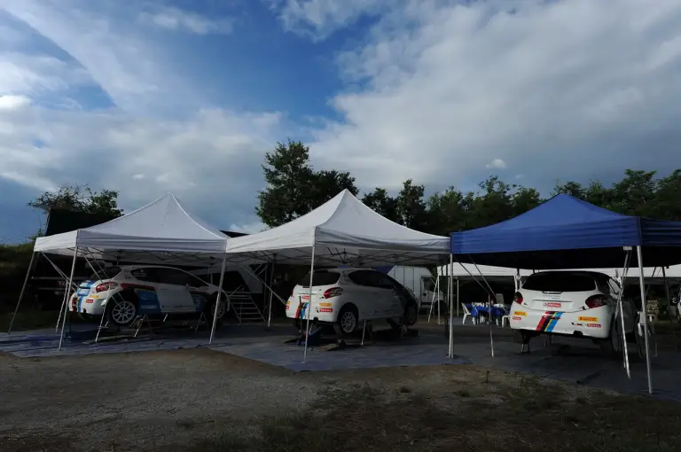 Peugeot 208 R2 e 208 R5 Test - 90