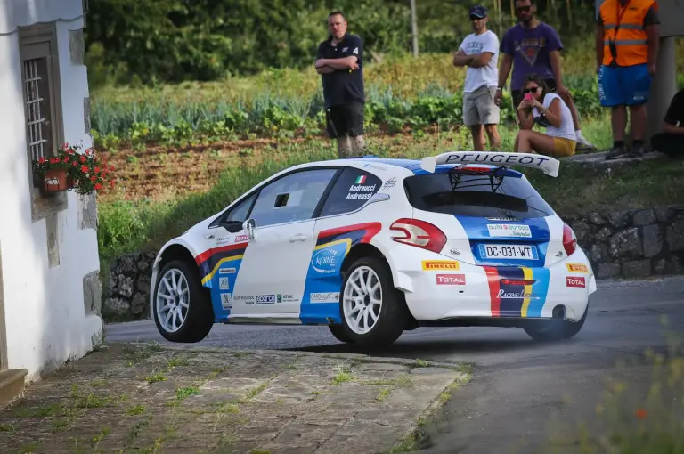 Peugeot 208 R2 e 208 R5 Test - 154