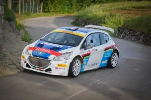 Peugeot 208 R2 e 208 R5 Test