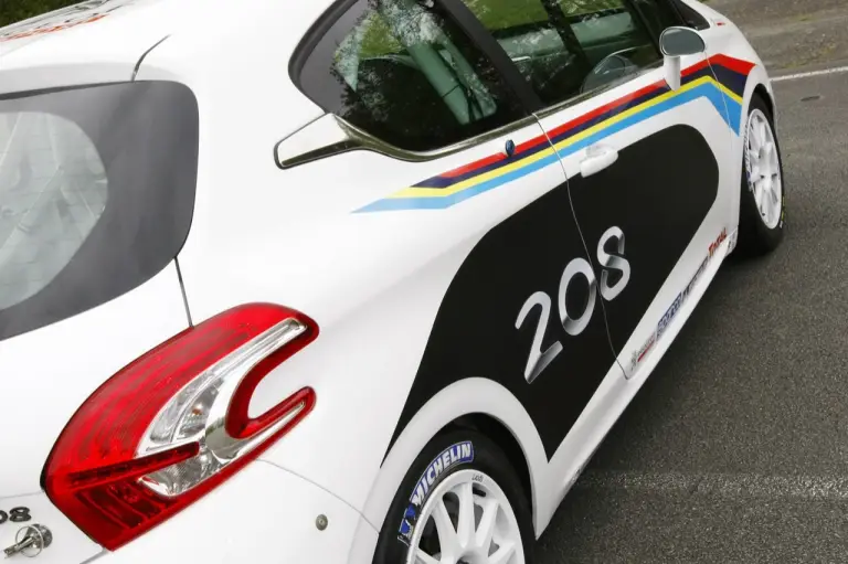 Peugeot 208 R2 - 23