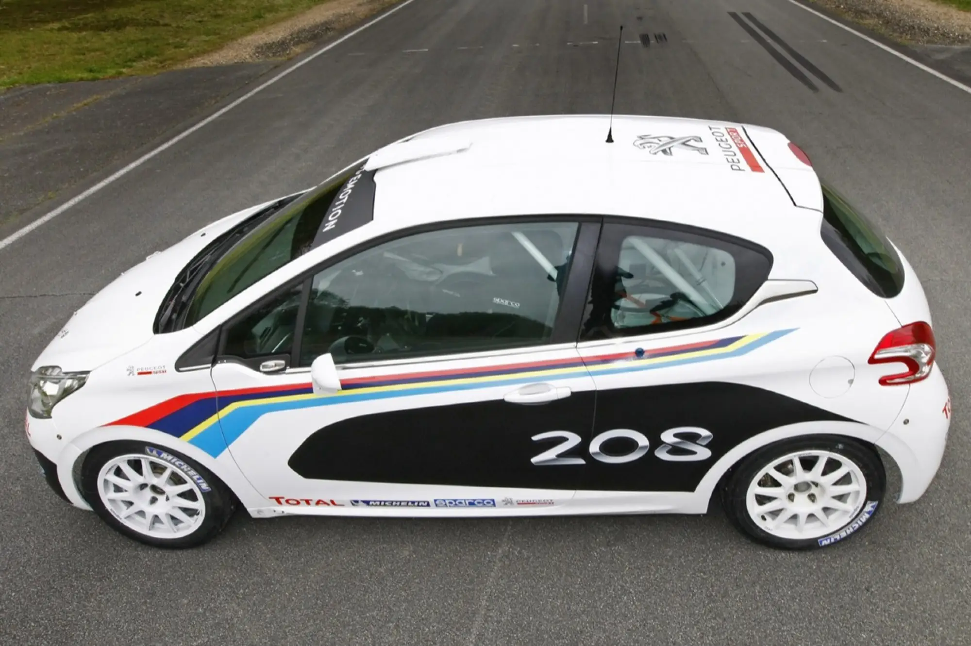 Peugeot 208 R2 - 24