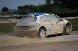 Peugeot 208 R5 e R2: test su sterrato