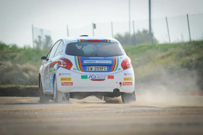 Peugeot 208 R5 e R2: test su sterrato - 15