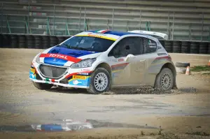 Peugeot 208 R5 e R2: test su sterrato