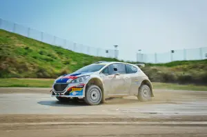 Peugeot 208 R5 e R2: test su sterrato