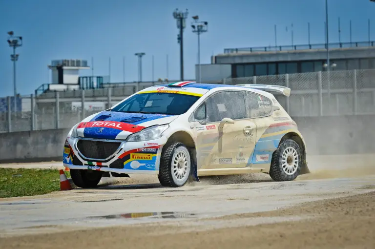 Peugeot 208 R5 e R2: test su sterrato - 40