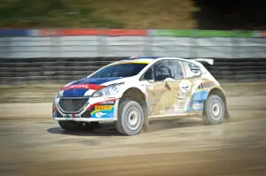 Peugeot 208 R5 e R2: test su sterrato