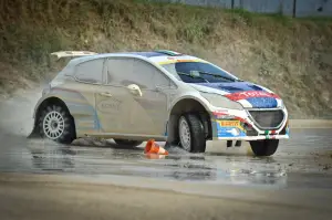 Peugeot 208 R5 e R2: test su sterrato