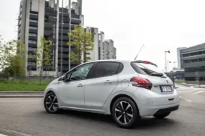 Peugeot 208 Signature - 4