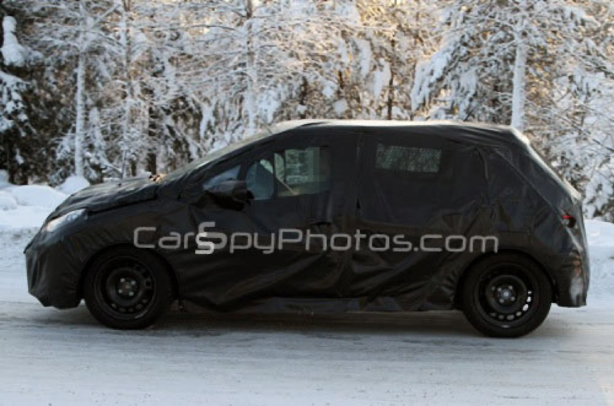 Peugeot 208 spy - 2