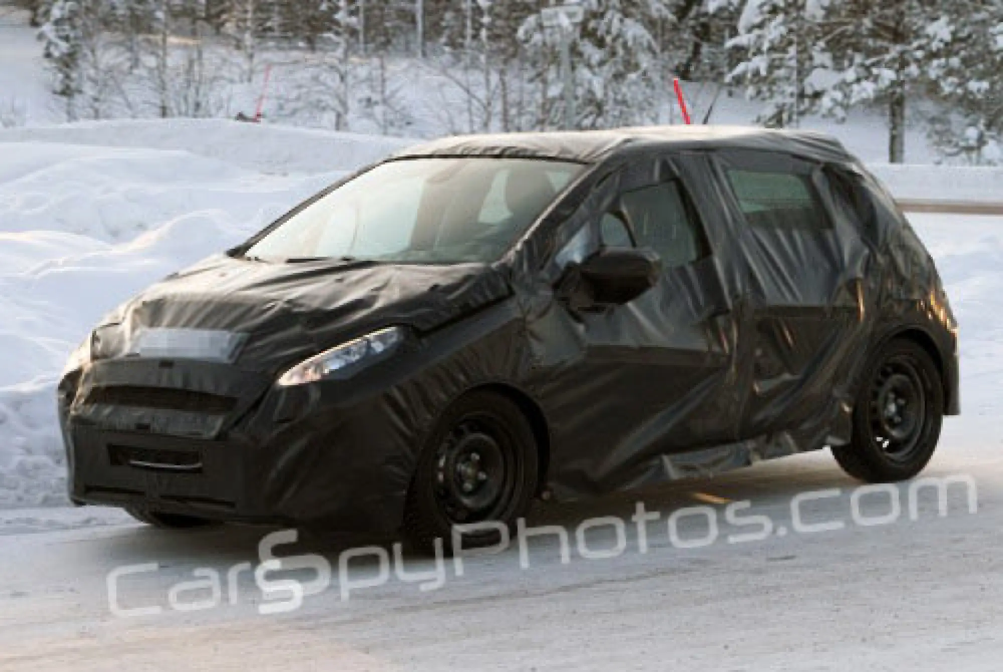 Peugeot 208 spy - 5