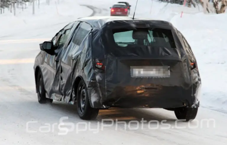 Peugeot 208 spy - 6