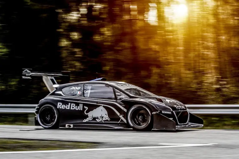 Peugeot 208 T16 Pikes Peak - 28