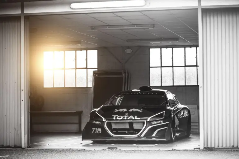 Peugeot 208 T16 Pikes Peak - 31