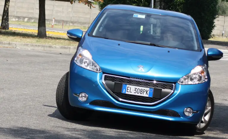 Peugeot 208 Test Drive - 9