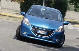 Peugeot 208 Test Drive - 17