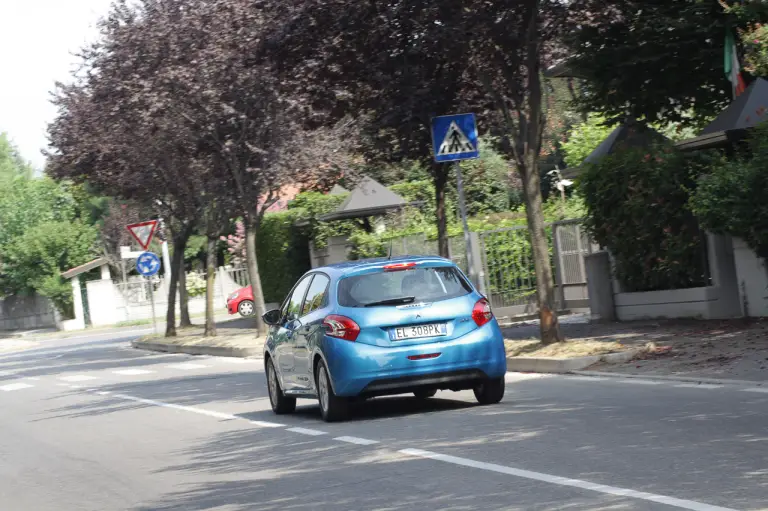 Peugeot 208 Test Drive - 21