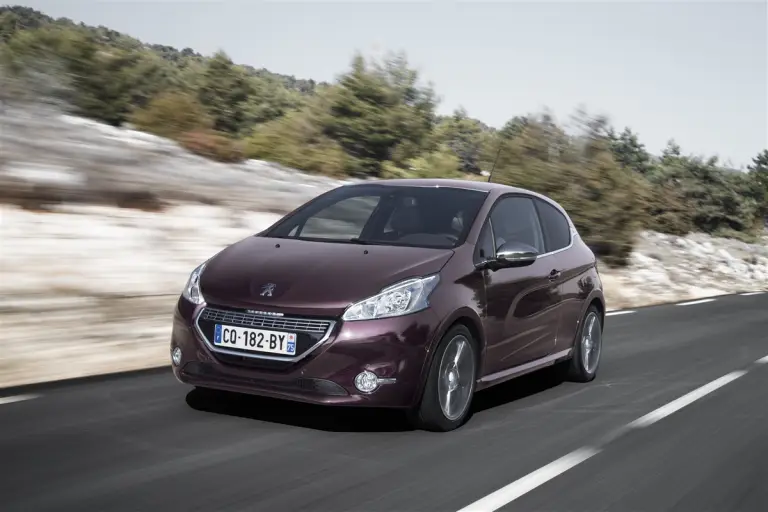 Peugeot 208 XY 2013 - 5