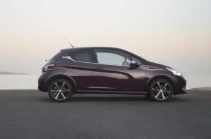 Peugeot 208 XY Purple Night - 2
