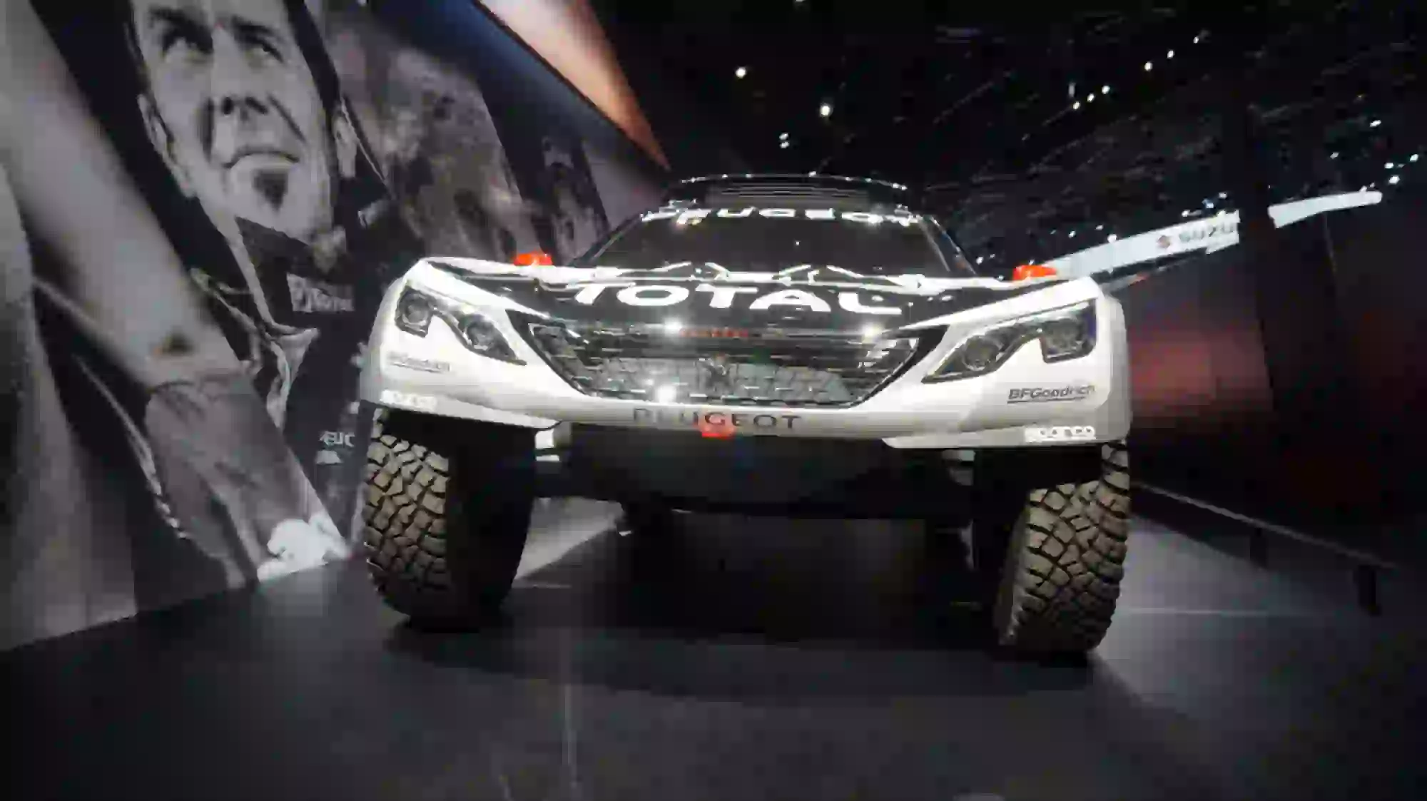 Peugeot 3008 DKR - Salone di Parigi 2016 - 2