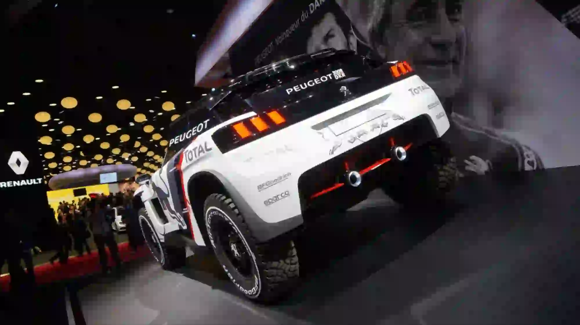 Peugeot 3008 DKR - Salone di Parigi 2016 - 10