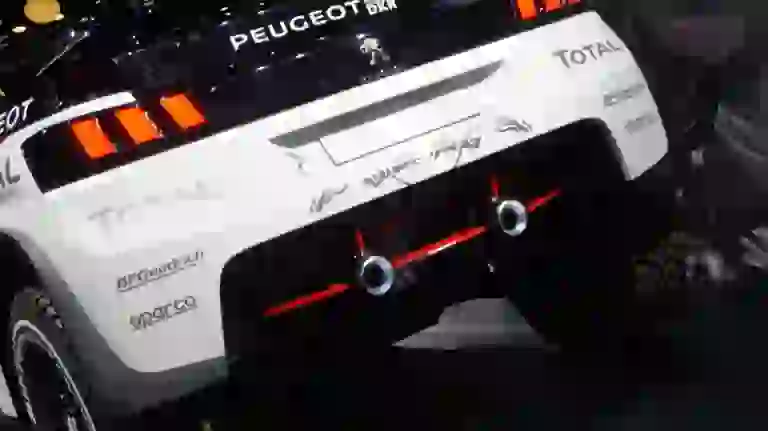 Peugeot 3008 DKR - Salone di Parigi 2016 - 11