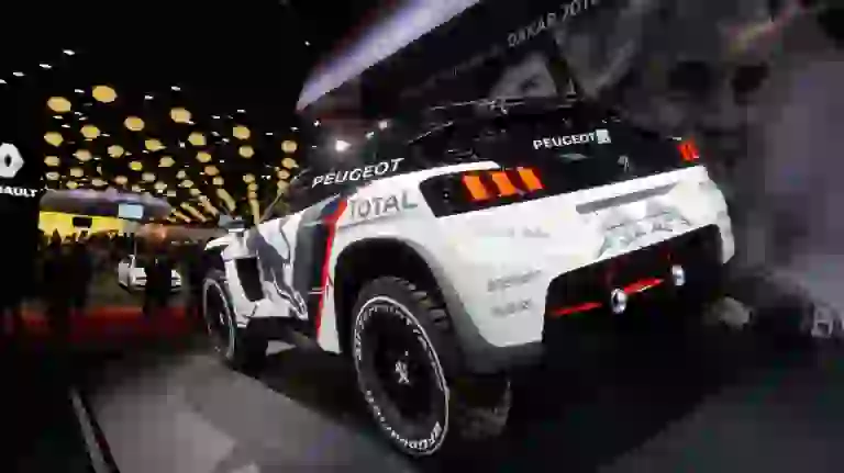 Peugeot 3008 DKR - Salone di Parigi 2016 - 13