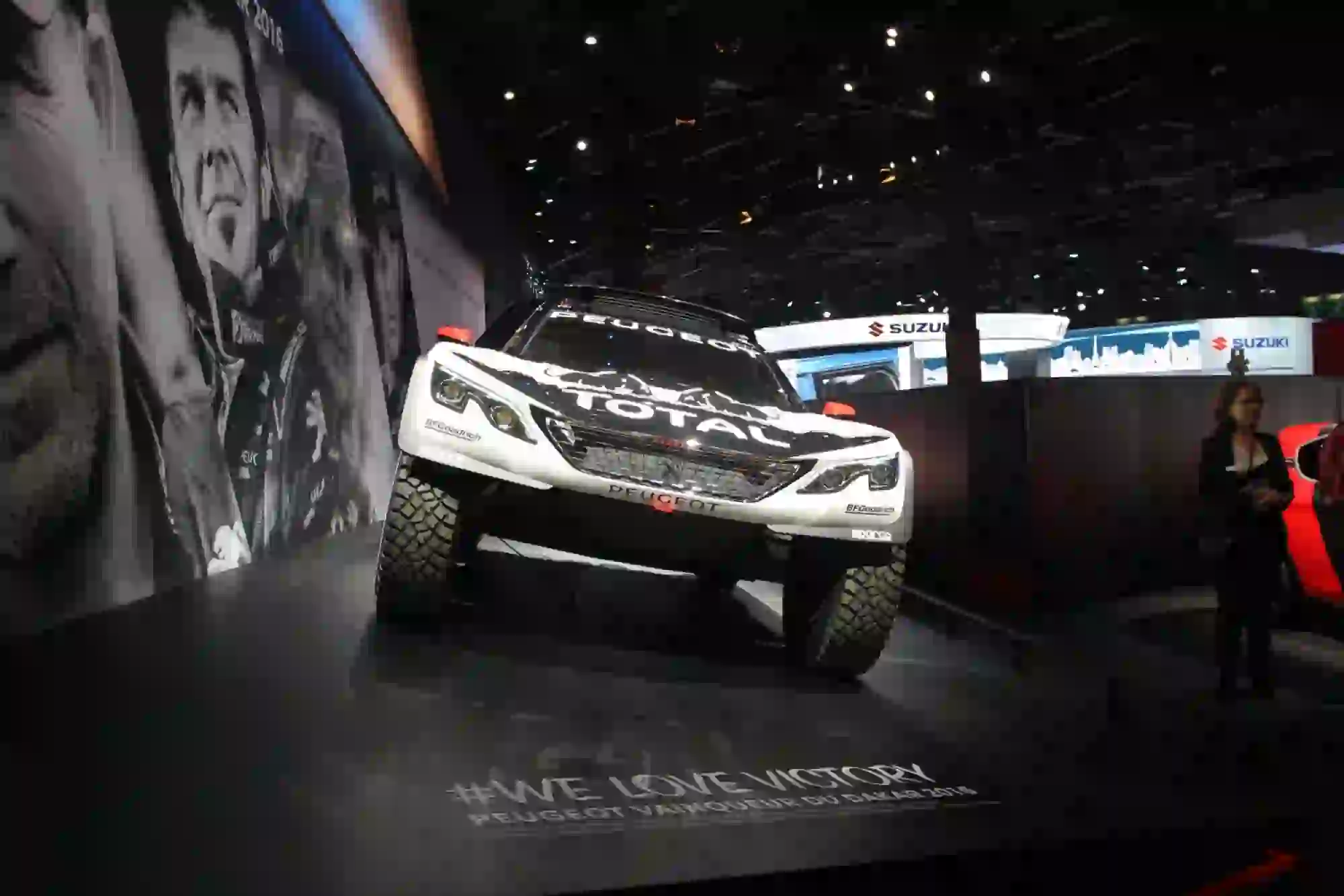 Peugeot 3008 DKR - Salone di Parigi 2016 - 17