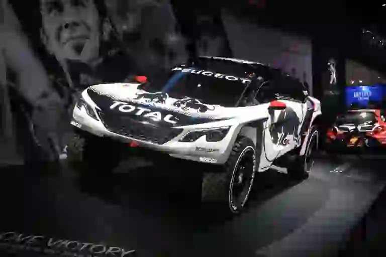 Peugeot 3008 DKR - Salone di Parigi 2016 - 18