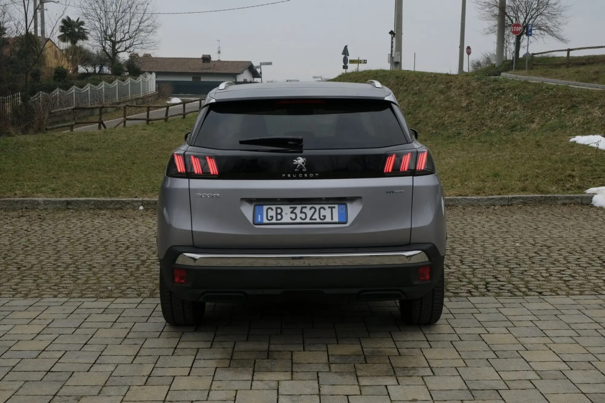 Peugeot 3008 Hybrid 225 e-EAT8 2021 - 1