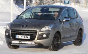 Peugeot 3008 Hybrid4 - Foto spia 14-02-2011