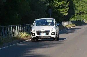 Peugeot 3008 HYbrid4: prova su strada - 1