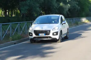 Peugeot 3008 HYbrid4: prova su strada