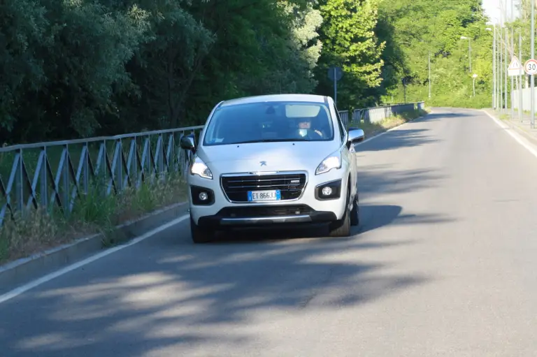 Peugeot 3008 HYbrid4: prova su strada - 7